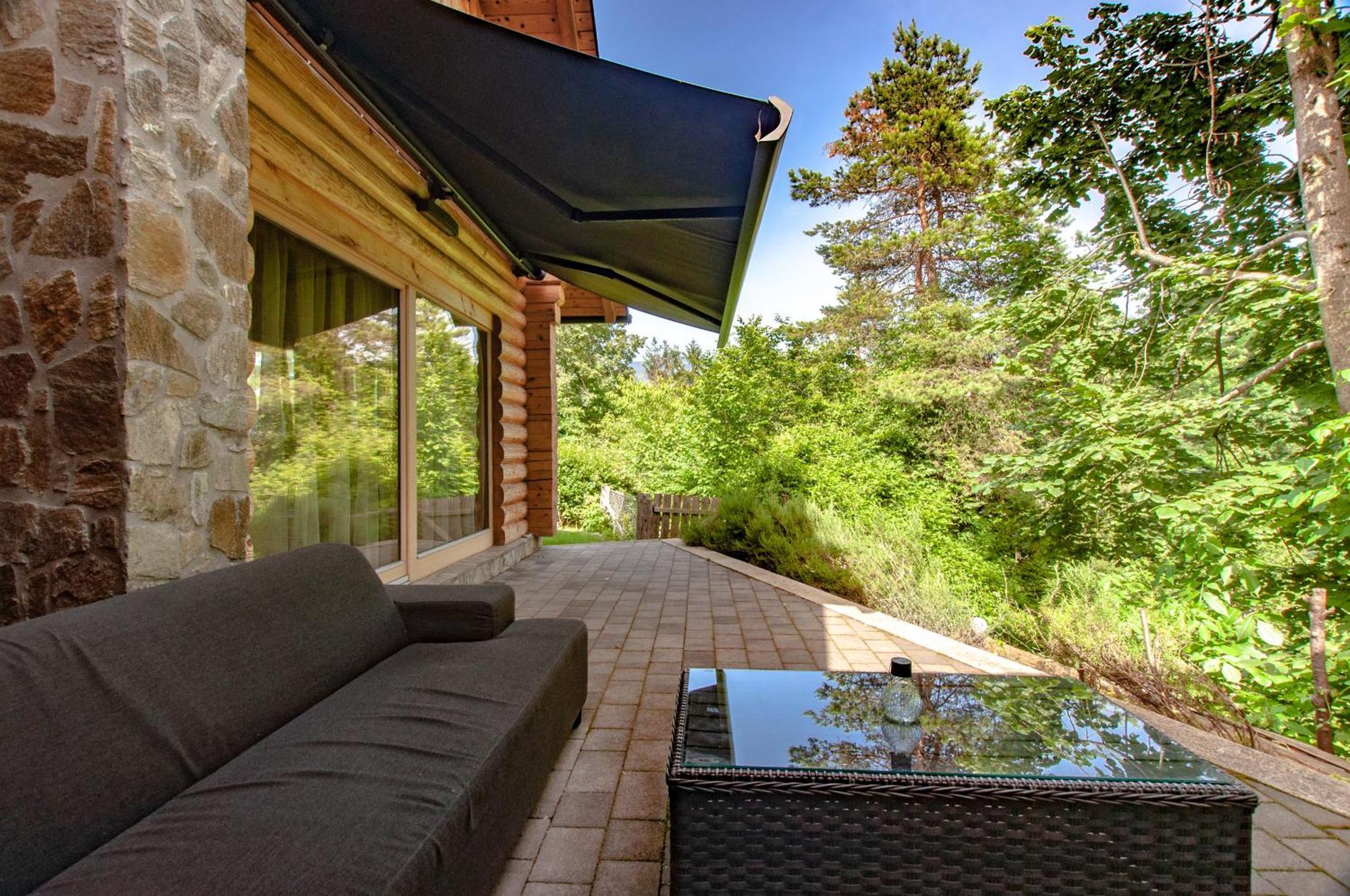 Log House Natura Радовлица Екстериор снимка