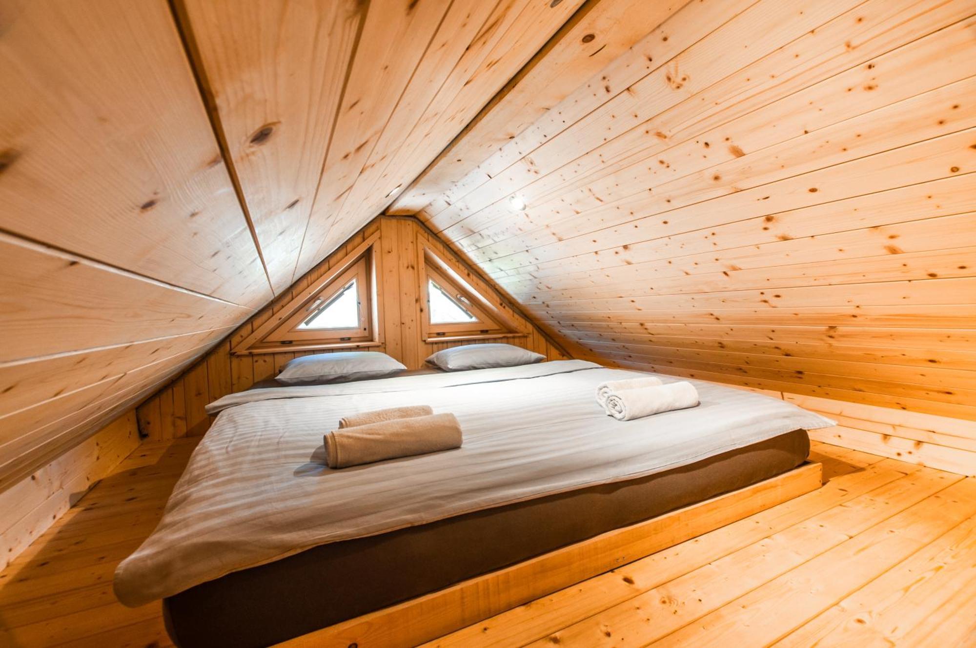 Log House Natura Радовлица Екстериор снимка